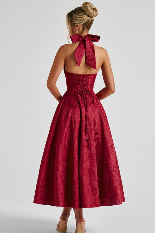 Dame maxi-kjole i jacquard med V-udskæring, halterneck og ærmeløs design