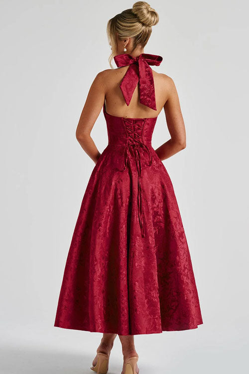 Dame maxi-kjole i jacquard med V-udskæring, halterneck og ærmeløs design