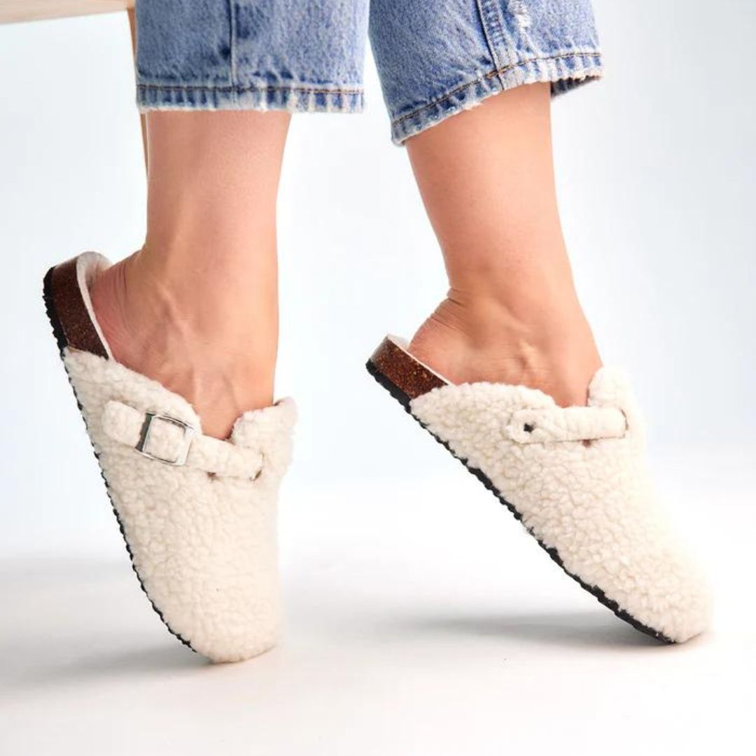 Women's Cozy Ultra-Soft Indoor Slippers Beige