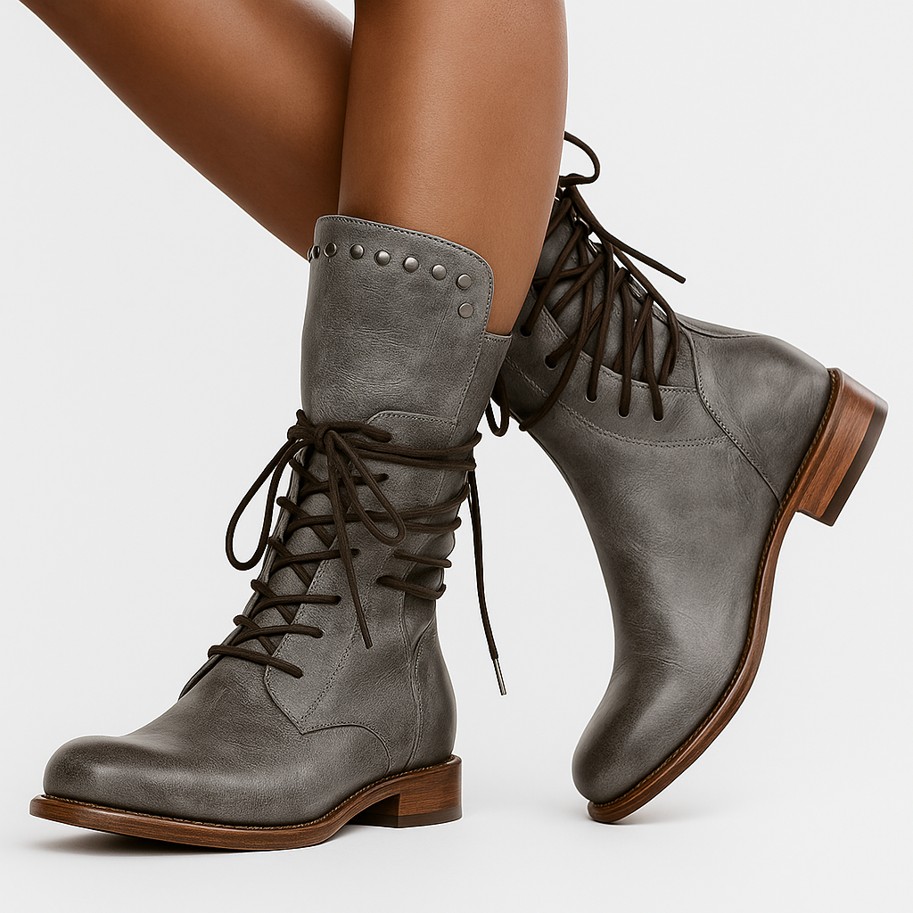 Botas de mujer con cordones, hasta media pantorrilla y con tachuelas