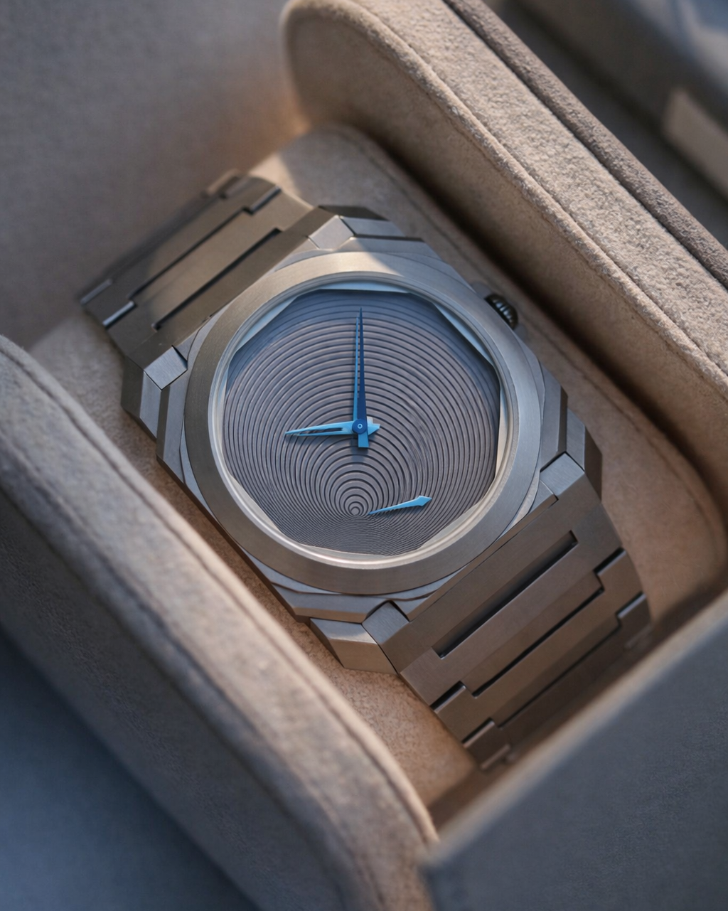 Facet-08 Monolith Design