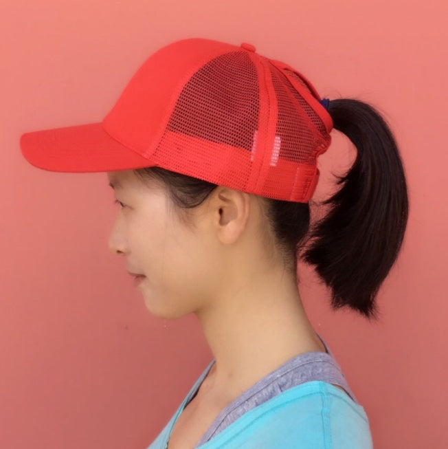Chapéu Estilo Duck Tongue com Proteção Solar para Mulher com Abertura para Rabo de Cavalo