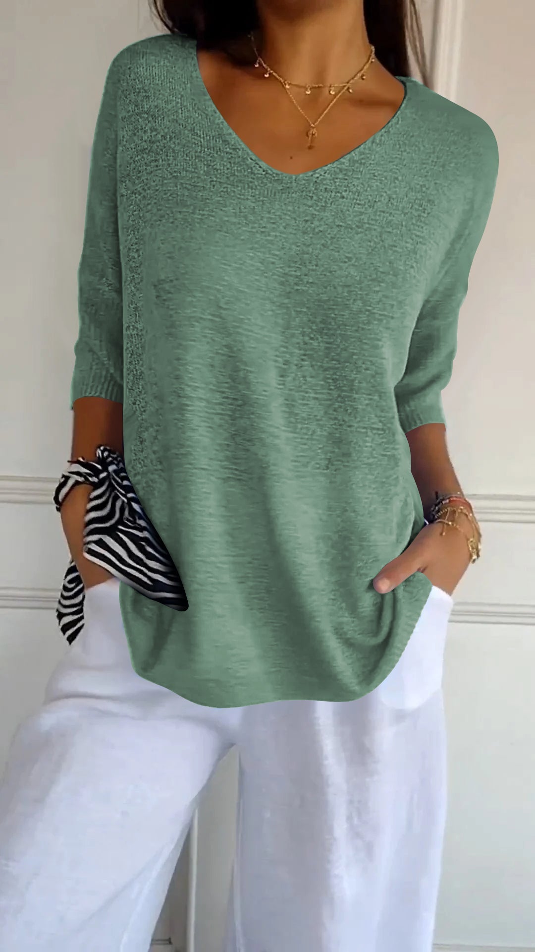 Women's Timeless V-Neck Top Grass Green