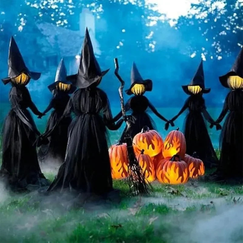 Leuchtende Hexenfiguren für Halloween mit Geräuschsensoren und flackernden Köpfen