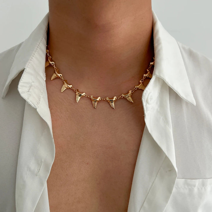 Elegant Abyss Fang Pendant Necklace-MODAUTLET