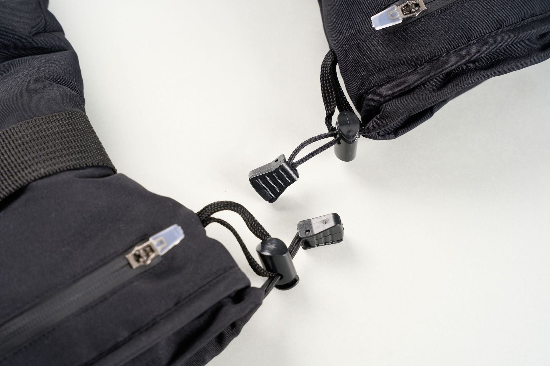 Touch Screen Heating Gloves with Velvet Thermal Insulation and Three-gear Temperature Control