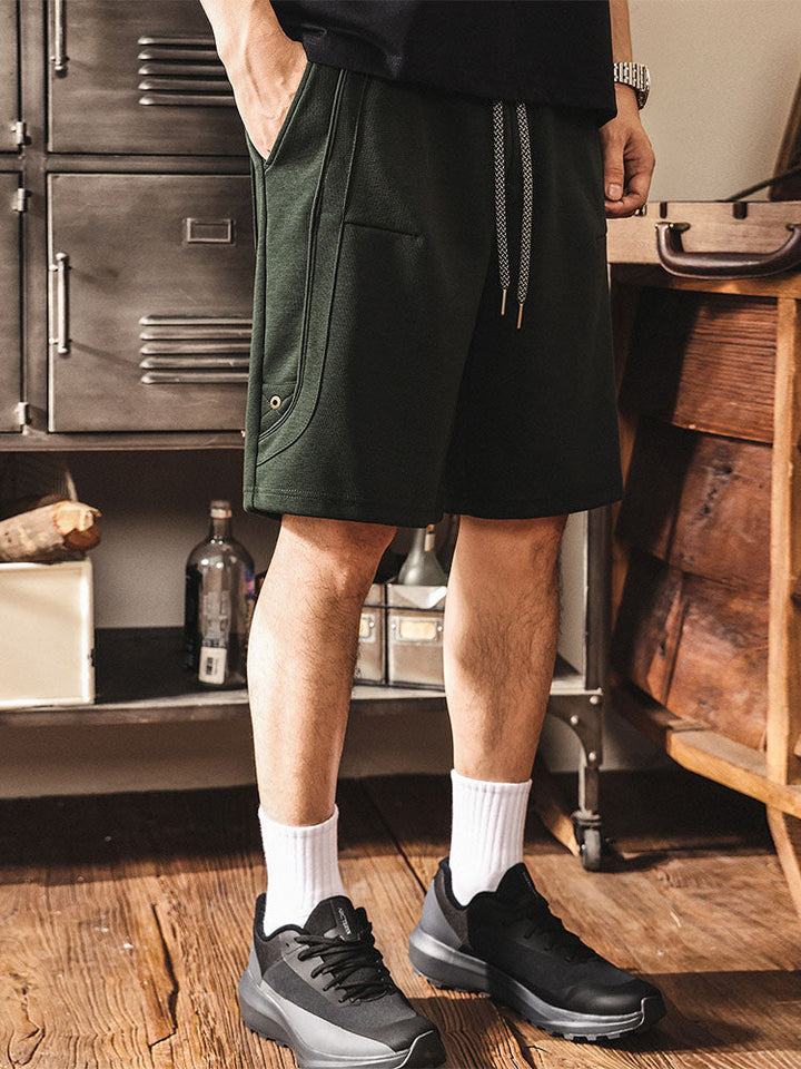 Afslappede knælange sweatshorts til mænd med snøre og stikningsdetaljer