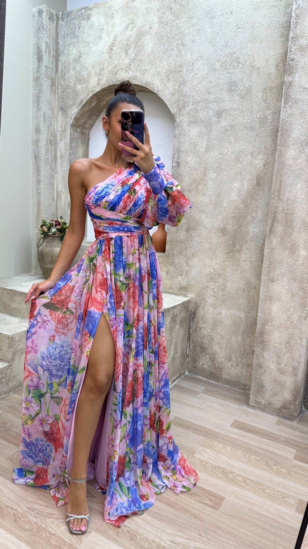 Millie | Elegantes Maxikleid für Damen mit floralem Schlitz