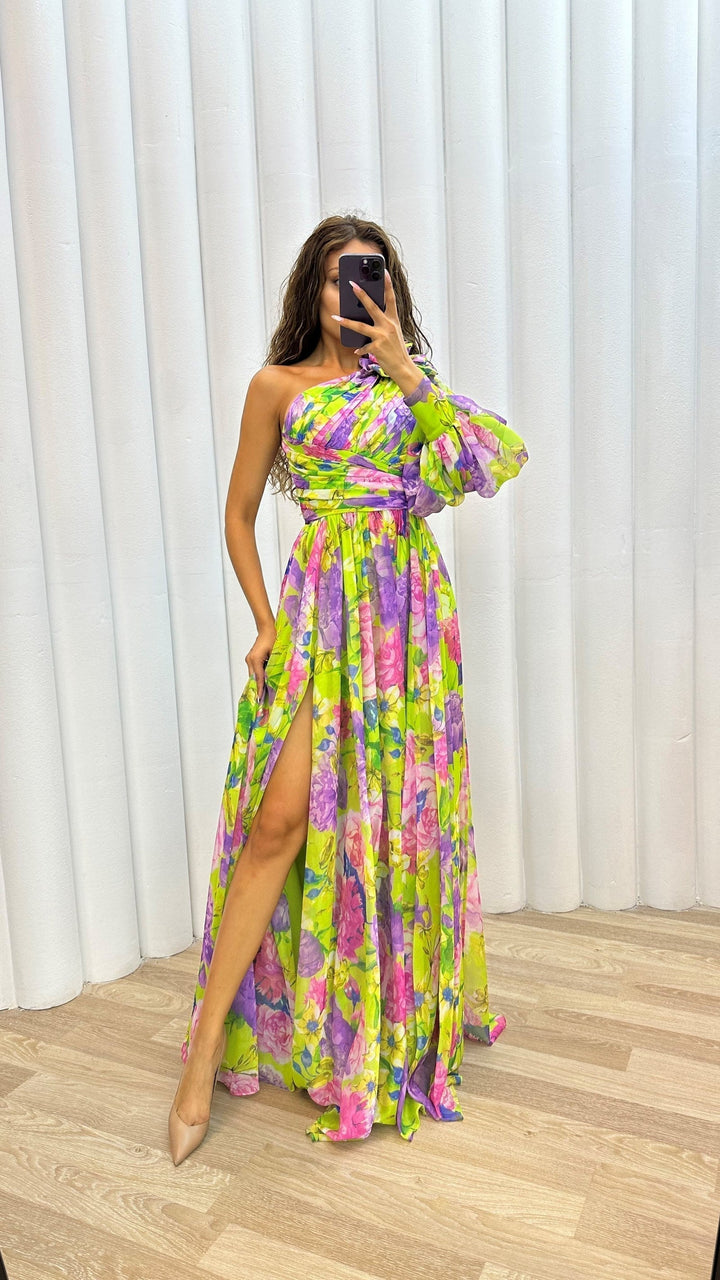 Millie | Elegantes Maxikleid für Damen mit floralem Schlitz