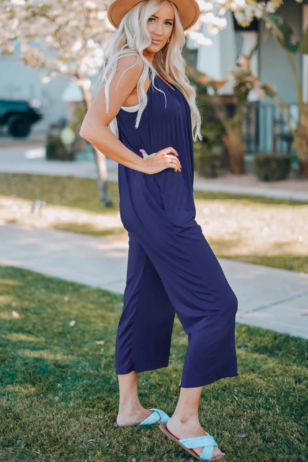Women's Spaghetti Strap Wide Leg Fashion Jumpsuit