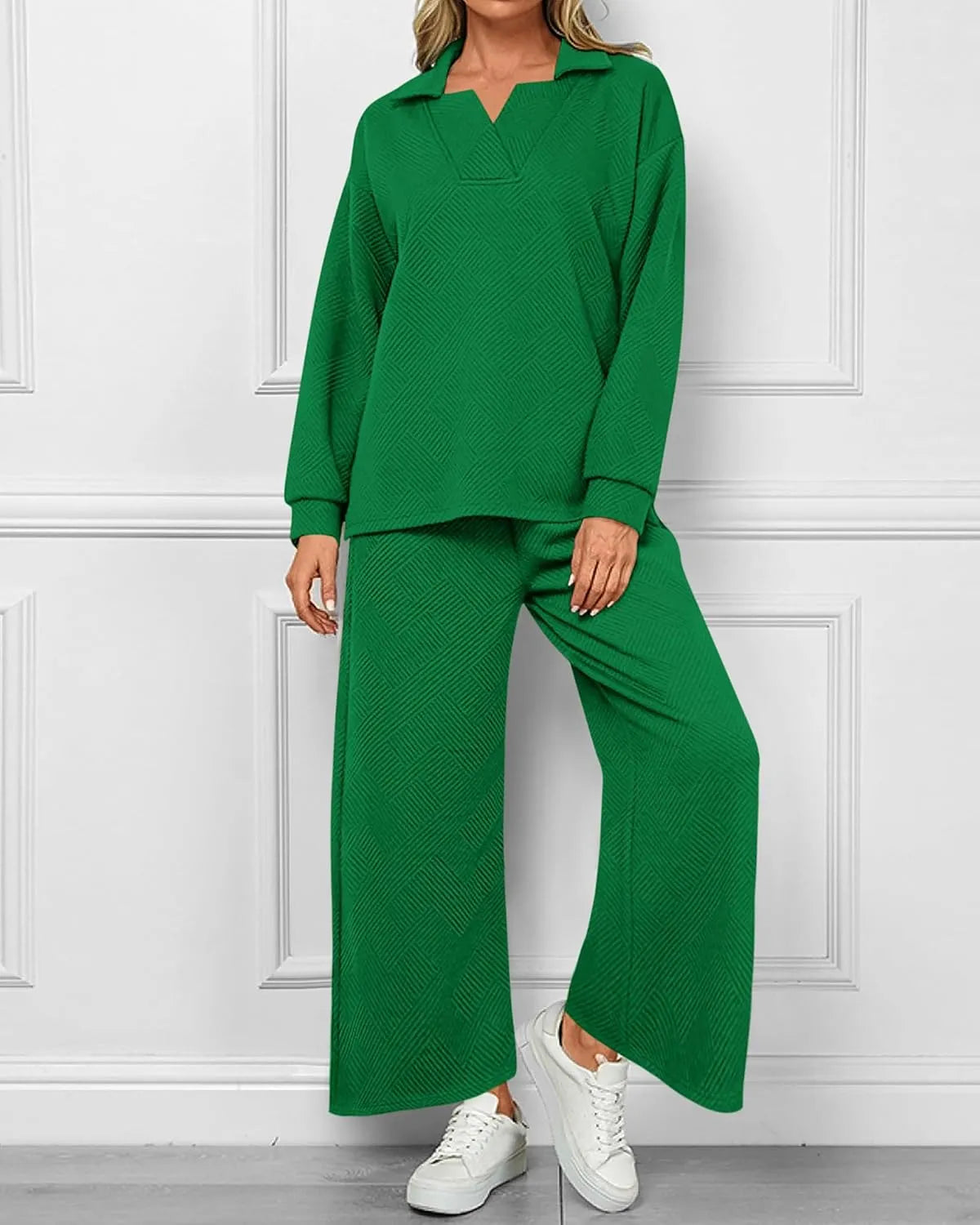Mireya Textured V‑Neck Lounge Two‑Piece Set Green