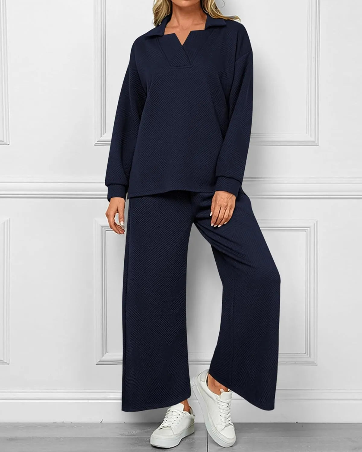 Mireya Textured V‑Neck Lounge Two‑Piece Set Dark Blue