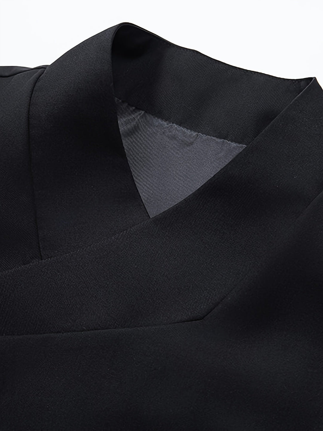 Chaleco asimétrico sofisticado para hombre
