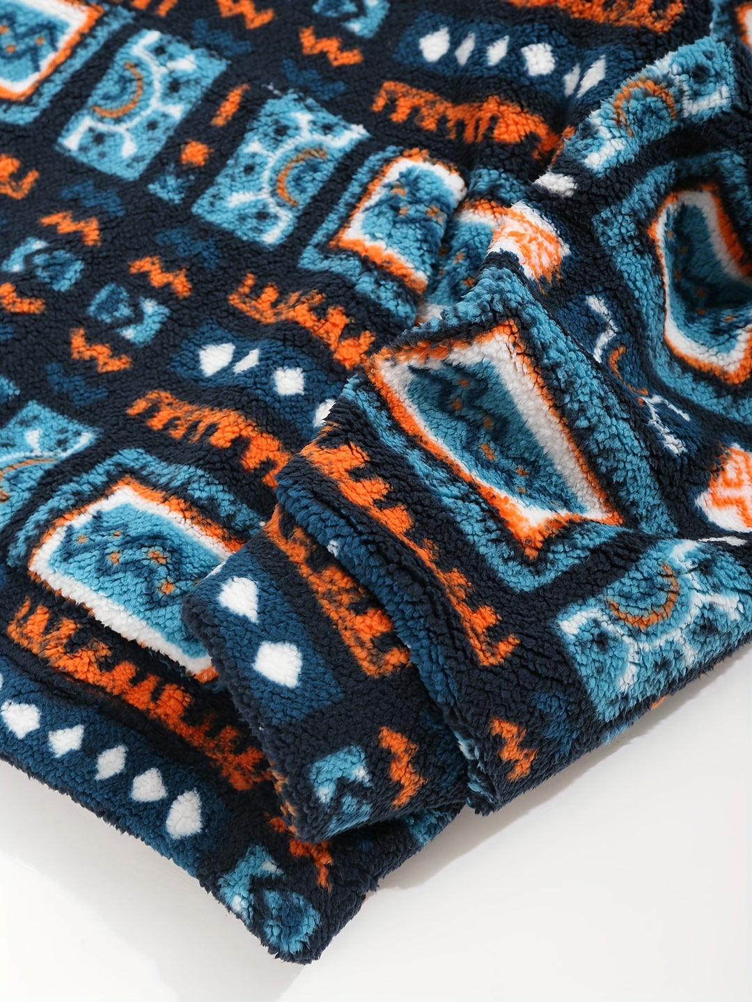 Men's Patterned Hooded Pullover Sweatshirt
