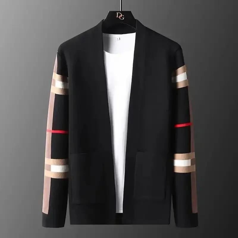 Classic Cardigan - Timeless Style and Comfort Black