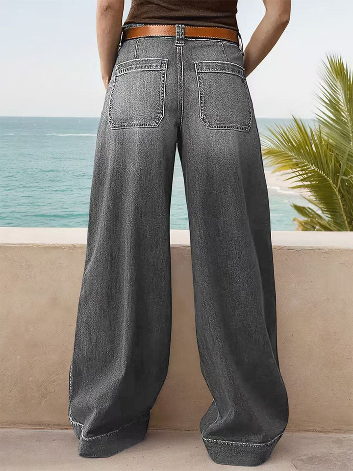 Damebukser i afslappet pasform med vide ben i denim