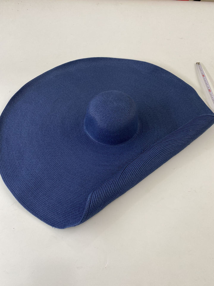 Sombrero de paja elegante para viajes y aventuras de vacaciones