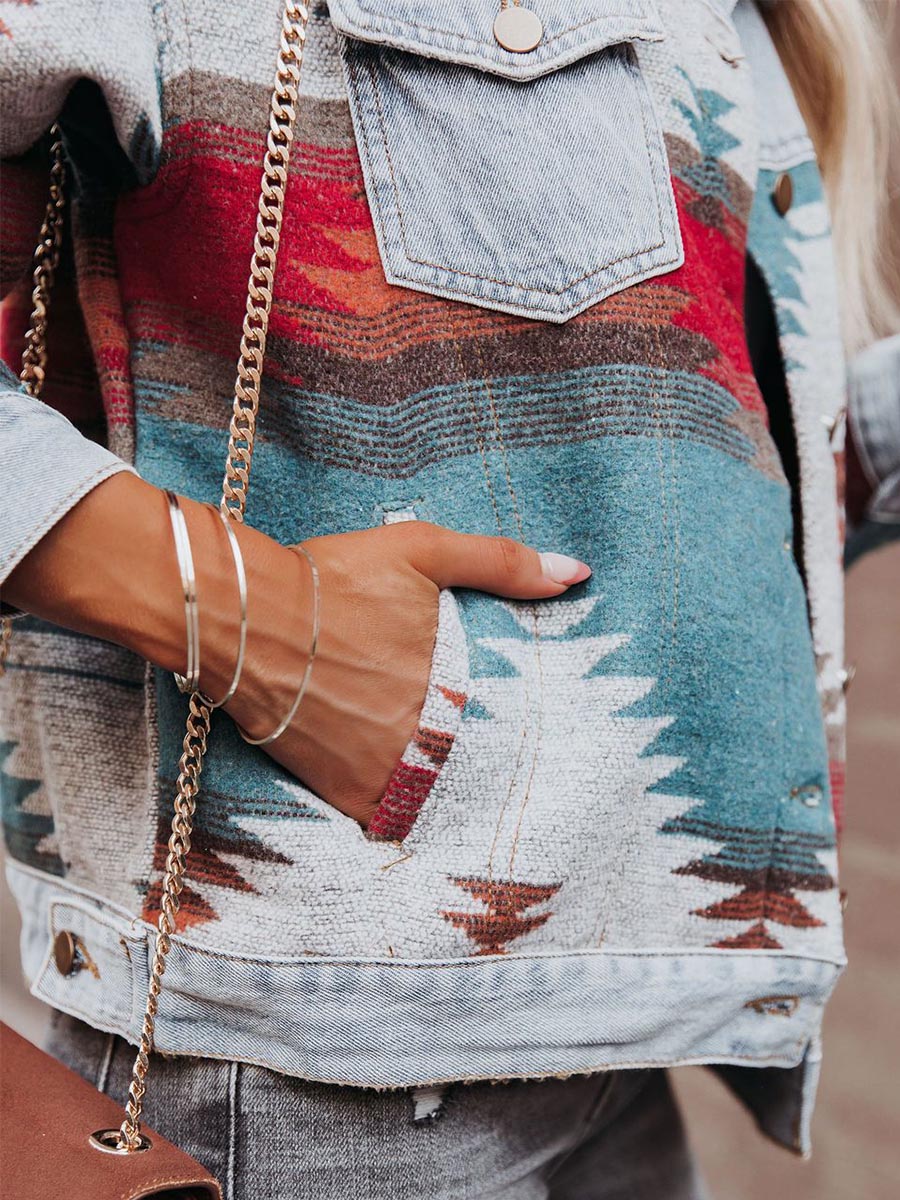 Veste en jean tissée pour femme avec design géométrique aztèque contrasté