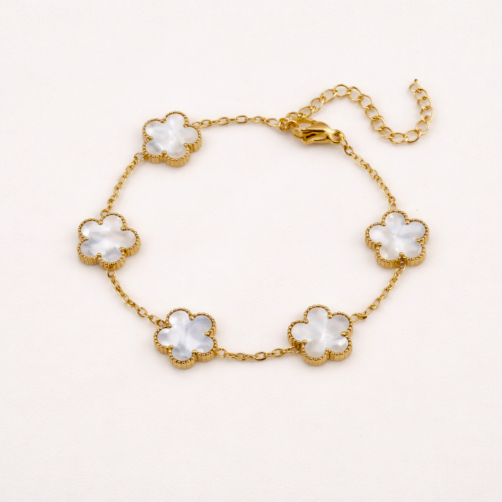 Elegant Clover Charm Bracelet