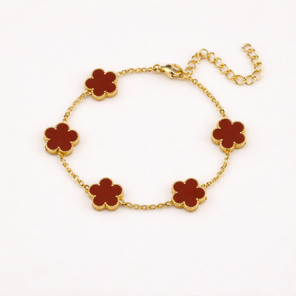 Elegant Clover Charm Bracelet