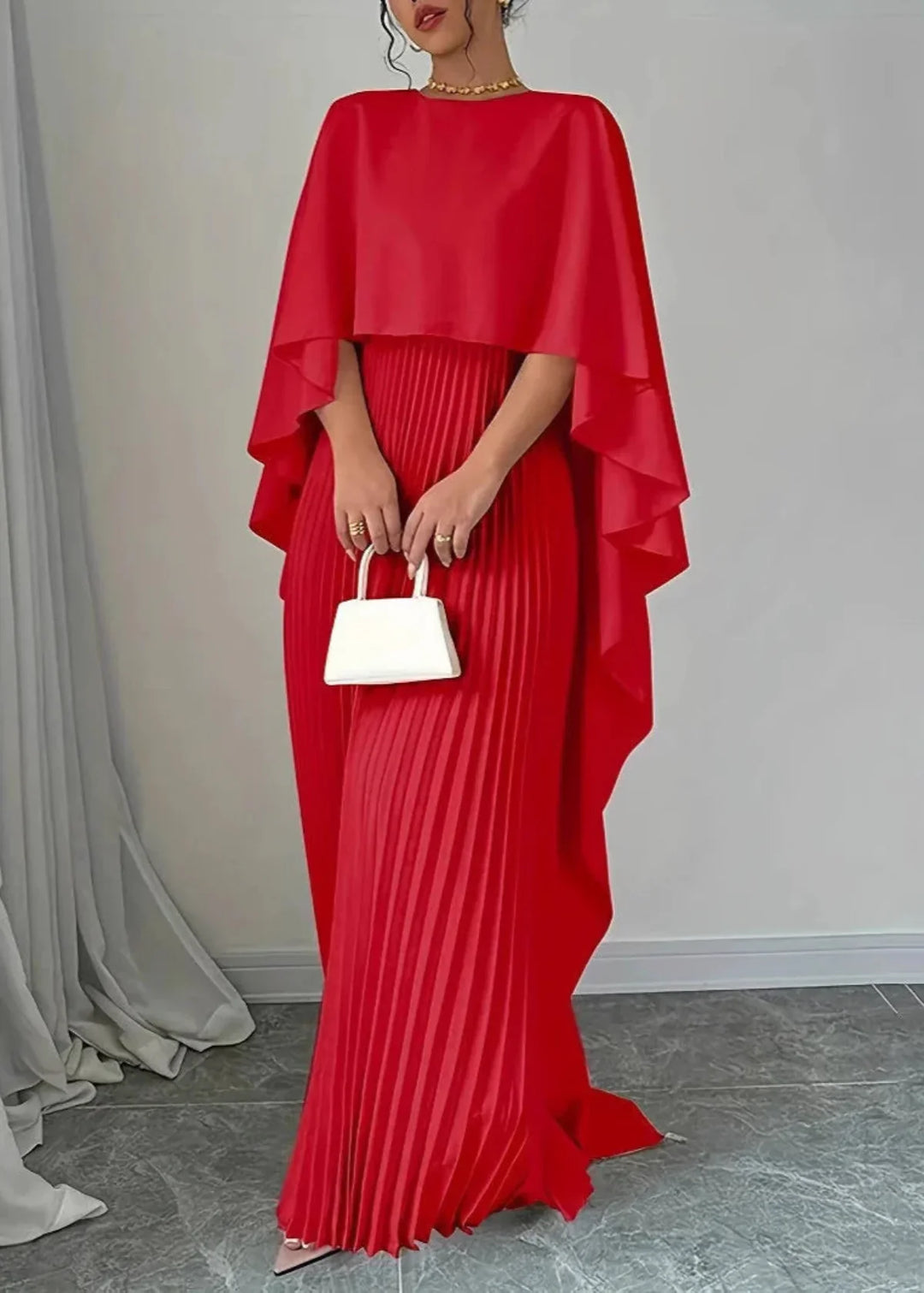 Amelia | Vestido Maxi de Mulher com Capa Sobreposta Plissada
