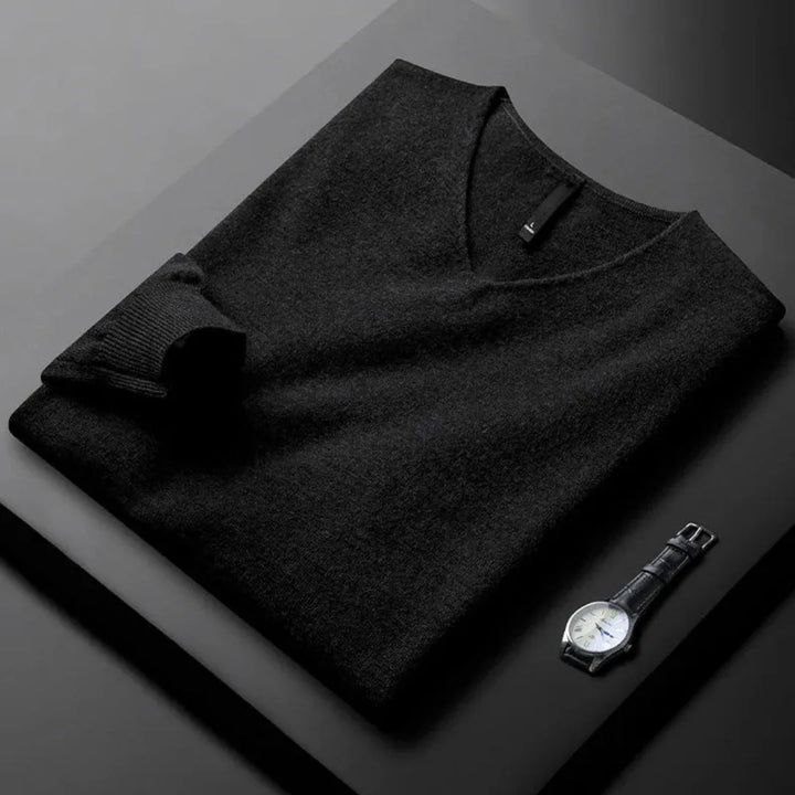 Cashmere V-Neck Sweater for Ultimate Comfort Classic Black