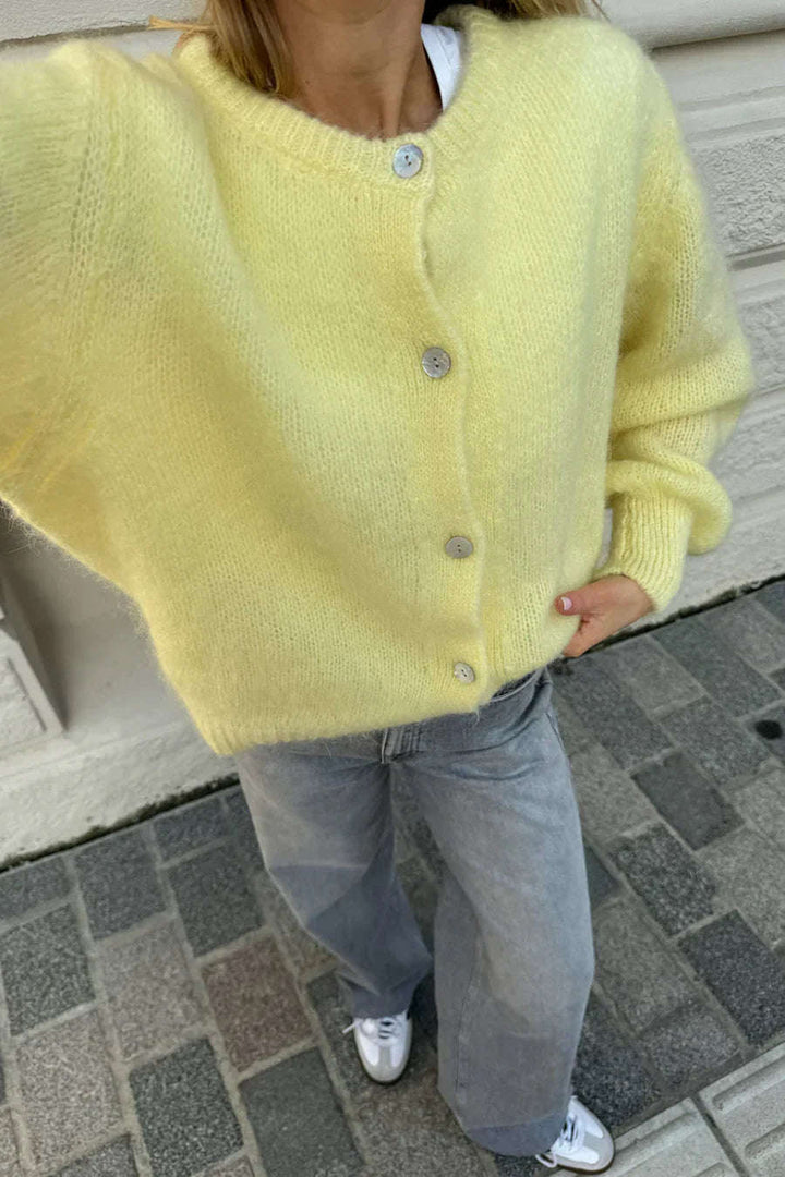 Casual Knitted Cardigan for Everyday Wear