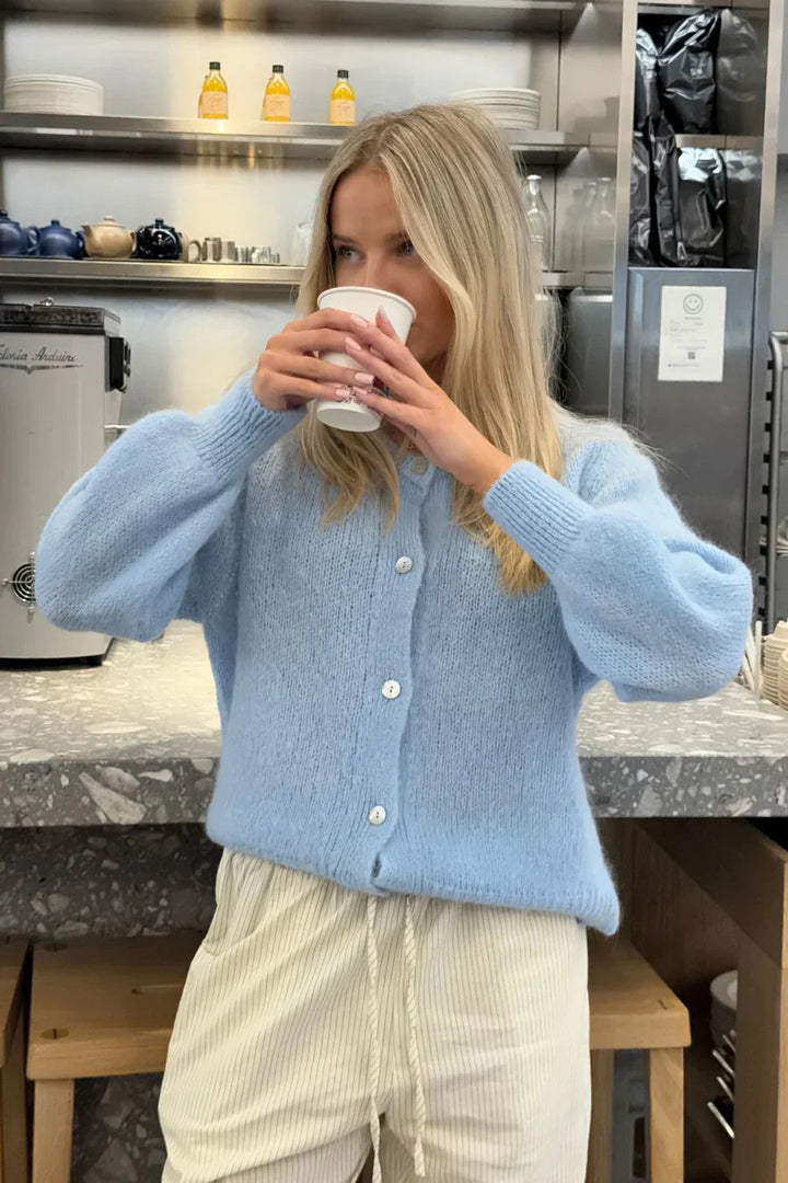 Casual Knitted Cardigan for Everyday Wear Light Blue