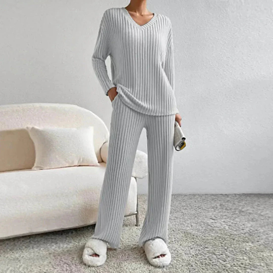 Two-Piece Loungewear Set for Ultimate Comfort Gray