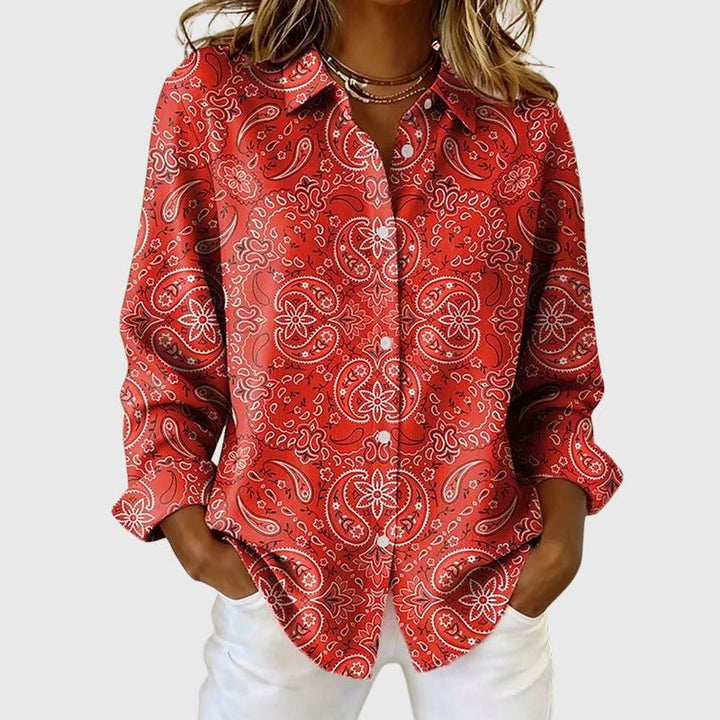 Clara | Blusa de Senhora com Estampa Paisley e Botões