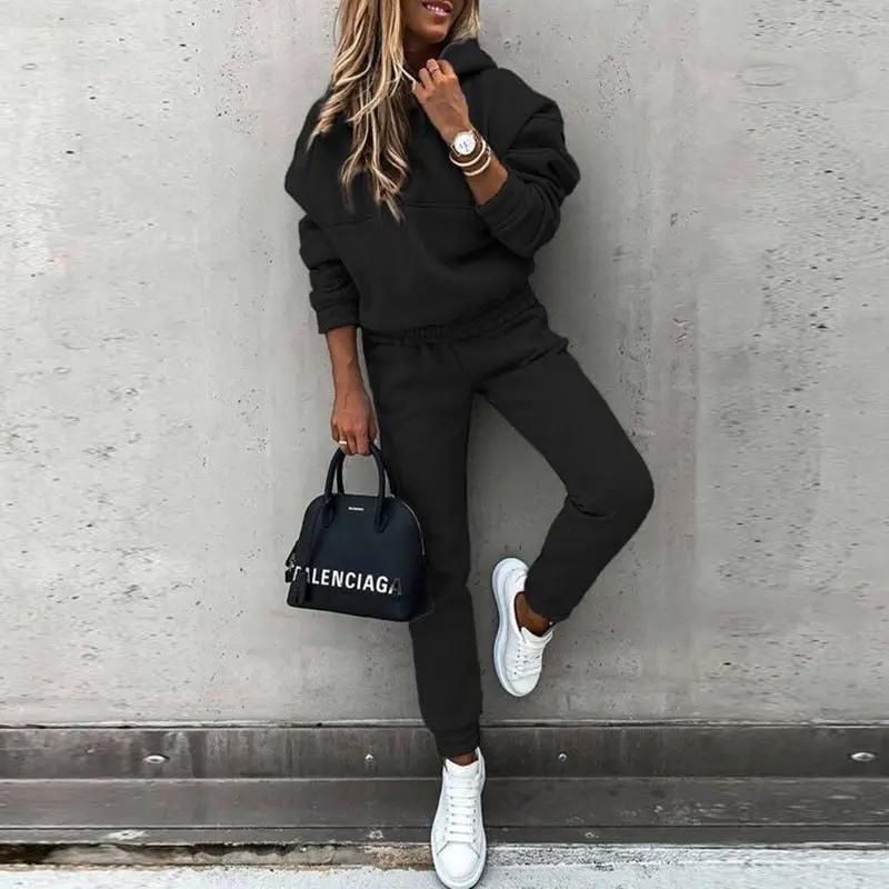 Women's Cozy Hoodie and Jogger Set – Effortless Style and Comfort Black