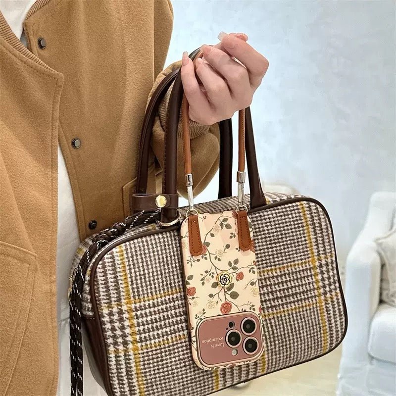 Elegant Charm Case for Stylish Accessories