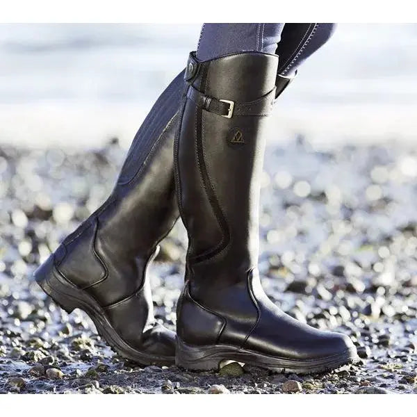 Stylish & Functional Waterproof Boots for Women Black