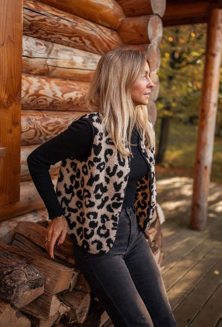 Colete com padrão de leopardo para mulher