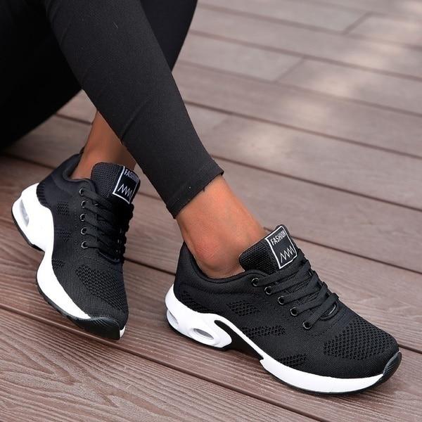 Women's Foot-Supportive Trainers in Unique Colors Black