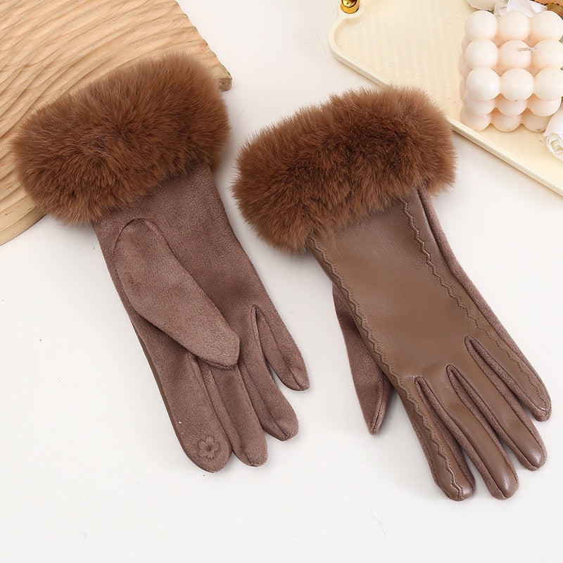 Luxurious Mink Fur Gloves for Ultimate Warmth Brown