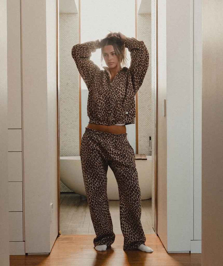 Leopard Print Unisex Hoodie Cozy Streetwear For Men Women