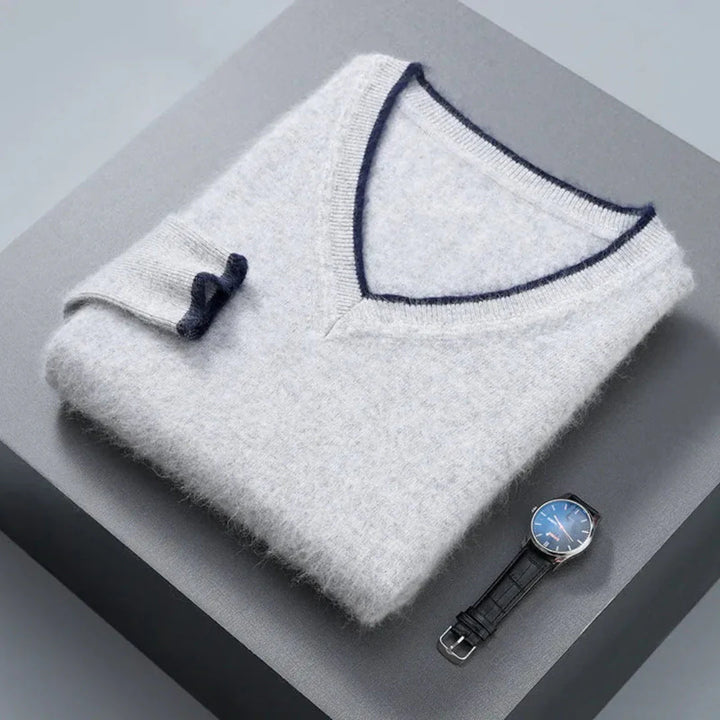 Luxurious Mink Cashmere V-Neck Sweater Light Gray