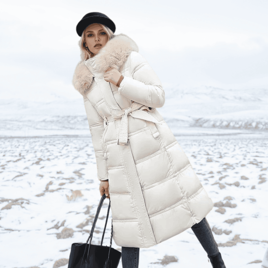 Luxurious Winter Jacket for Women White with beige collar