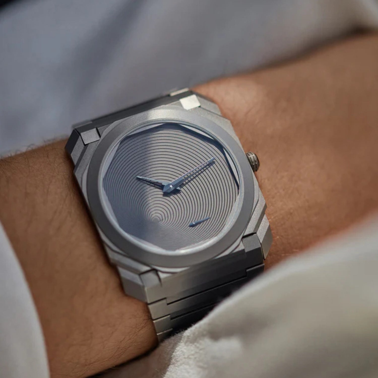 Facet-08 Monolith Design