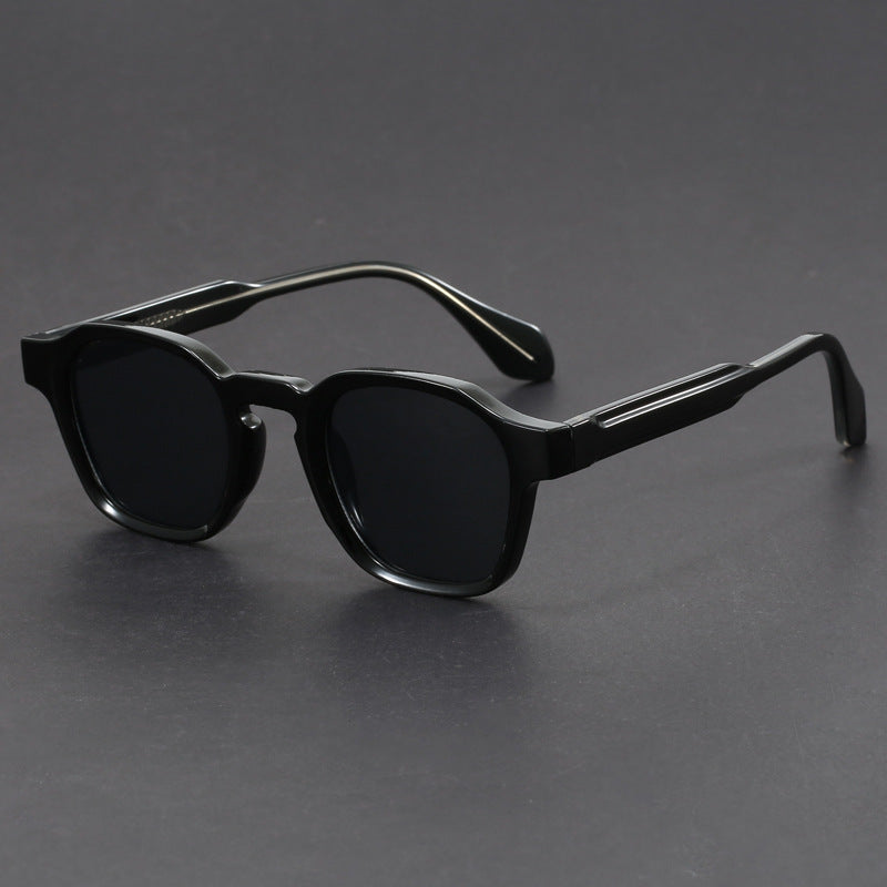 Stylish Sunglasses for Ultimate Sun Protection Black