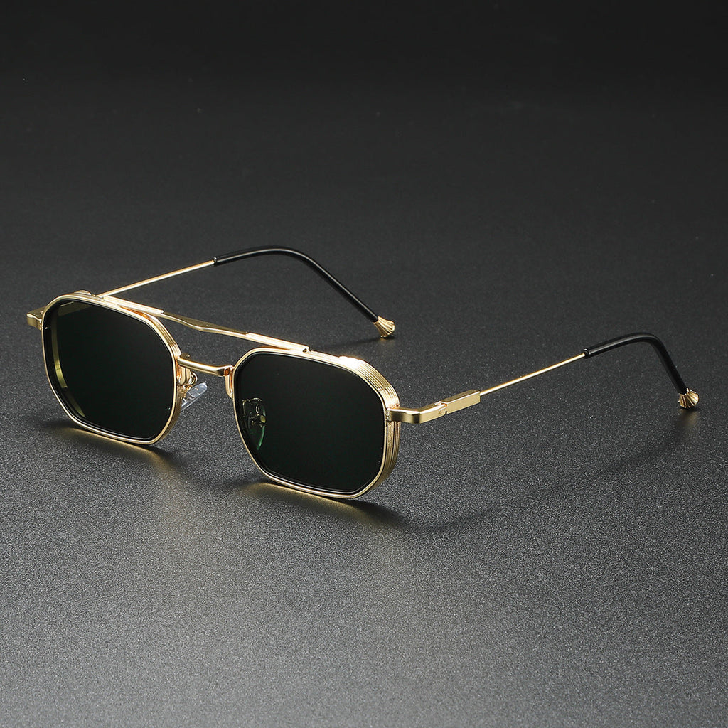 Stylish UV Protection Sunglasses Gold Black