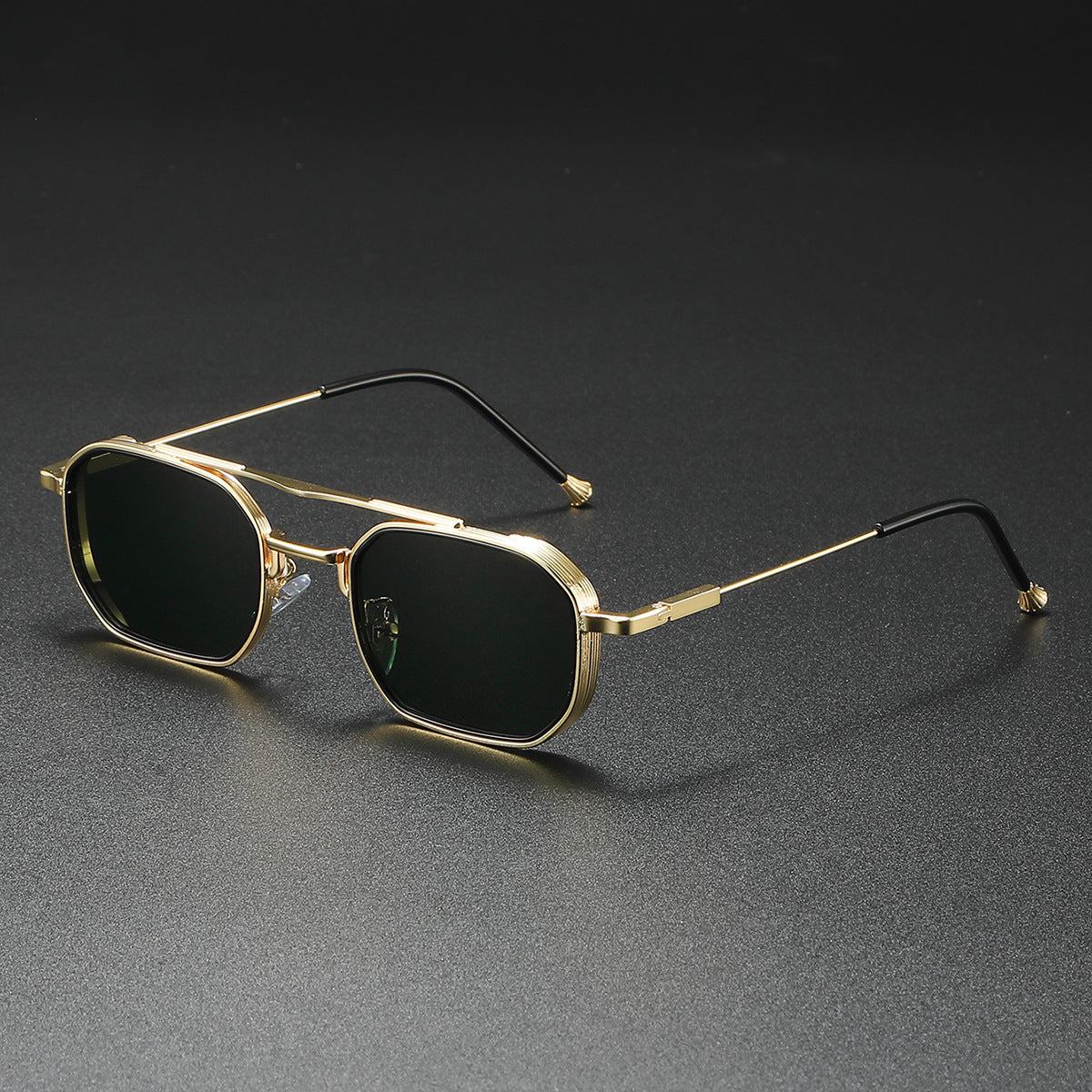 Stylish UV Protection Sunglasses Gold Black