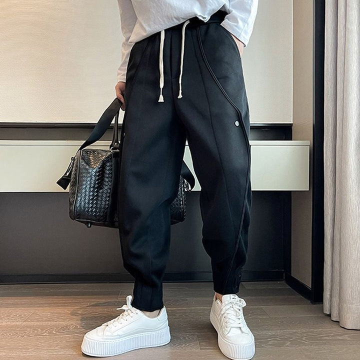 Men's Tapered Joggers with Drawstring Waist and Pockets Black