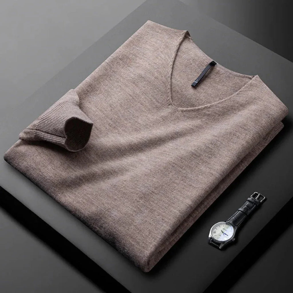 Cashmere V-Neck Sweater for Ultimate Comfort Camel