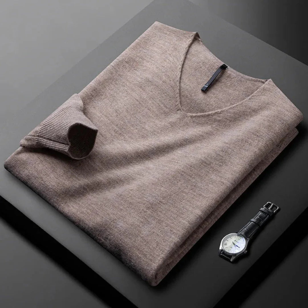 Cashmere V-Neck Sweater for Ultimate Comfort Camel