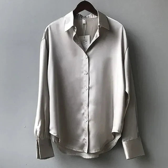 Stella | Blusa de Cetim de Manga Comprida com Botões para Mulher