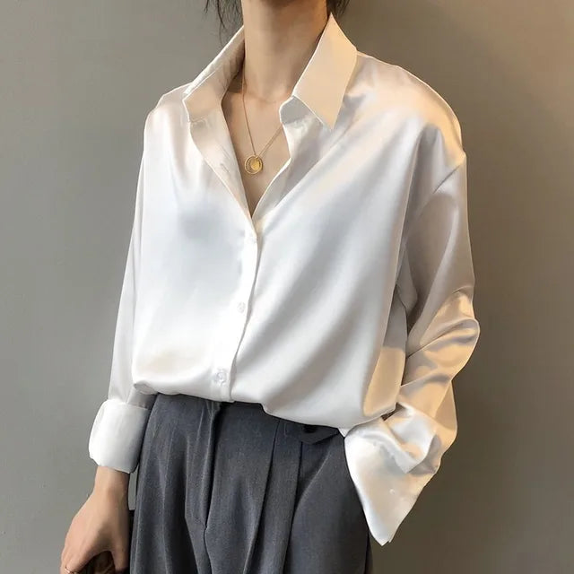 Stella | Blusa de Cetim de Manga Comprida com Botões para Mulher