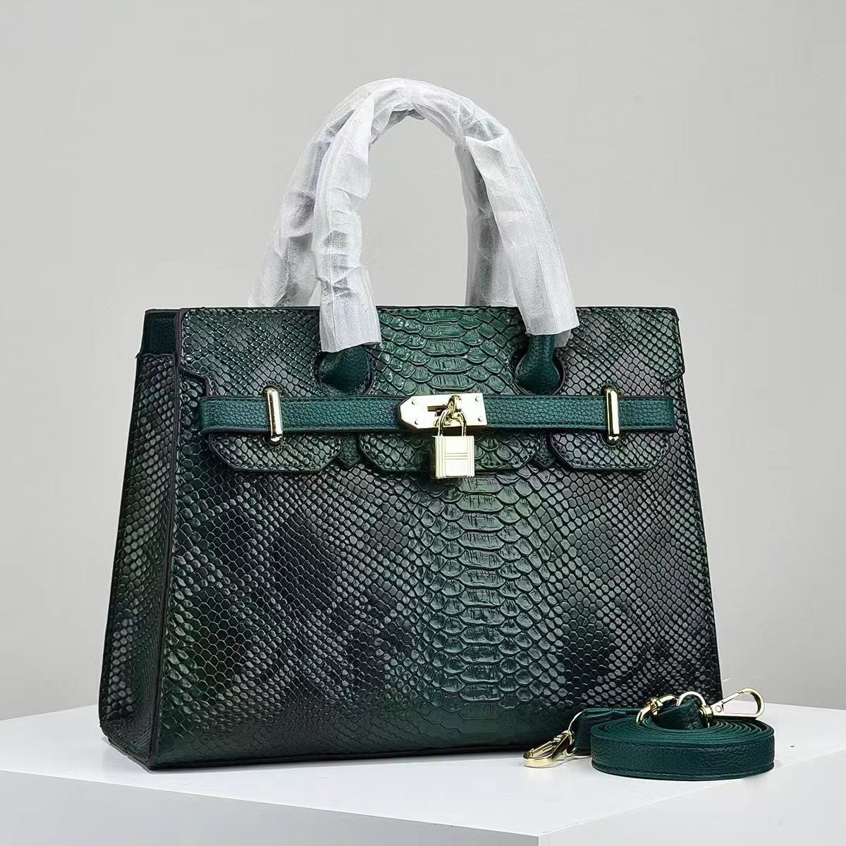 Elegant Croc-Embossed Handbag Green