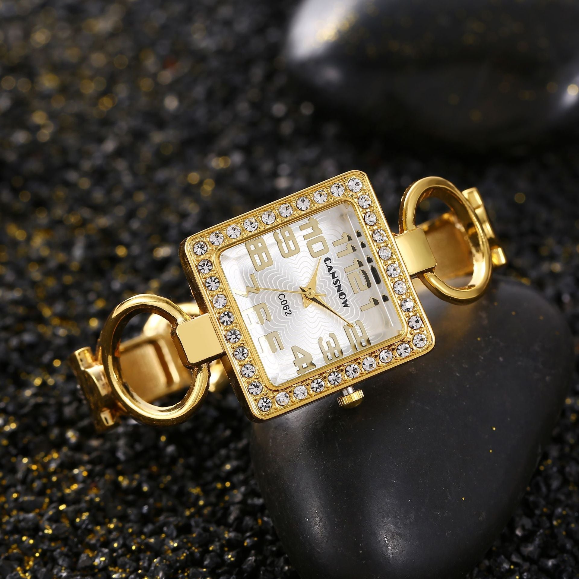 Elegant Gold Bracelet Watch for Women